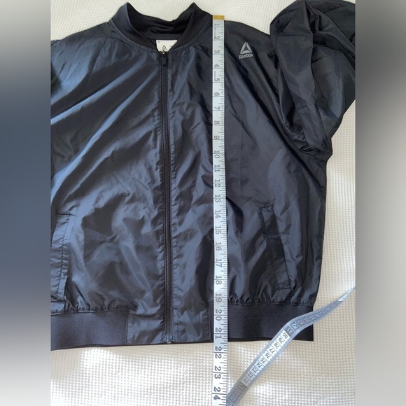 Women’s REEBOK taffeta black workout bomber sport jacket size small - Picture 11 of 16